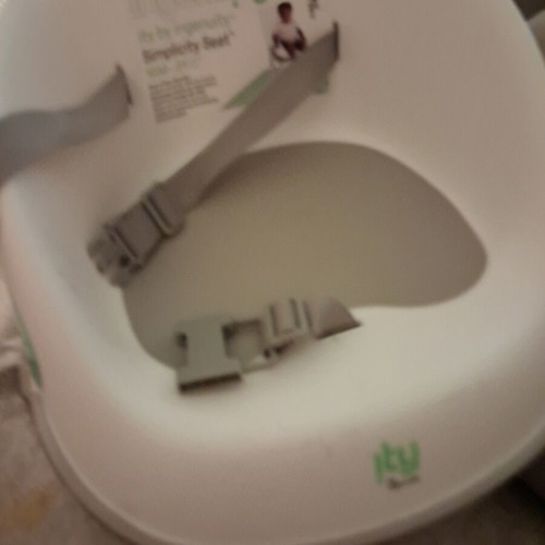Baby chair for feeding, new, fits all chairs