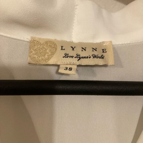 White Lynne sleeveless top size Small like new