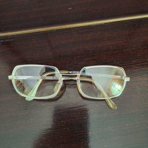 Metal Italian eyeglasses frame with +2 presbyopia lenses