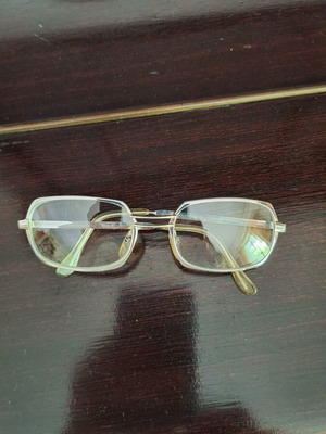 Metal Italian eyeglasses frame with +2 presbyopia lenses