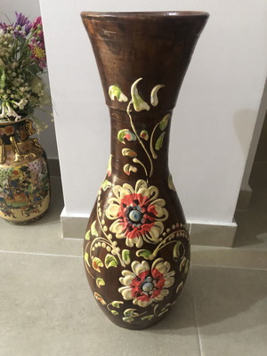 Clay vase vintage with flowers in excellent condition