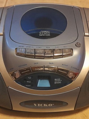 Vicko CD radio used with minor scratches