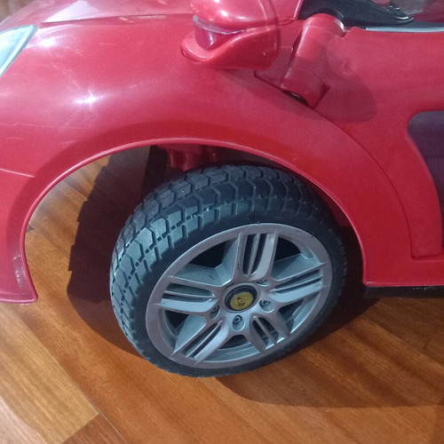 Electric 12V Porsche kids car like new