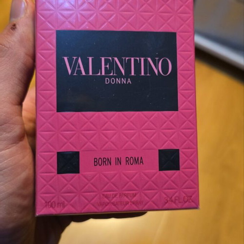 Valentino Donna Born in Roma perfume like new 100 ml