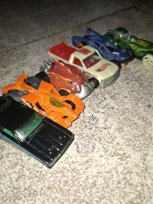 Hot Wheels set of used vintage cars