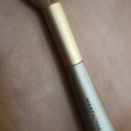 Max Factor blush brush used