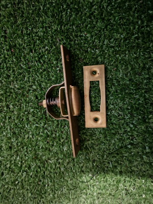 Σούστα πόρτας κρυφή βαρελάκι ορειχάλκινη σαν καινούργιο