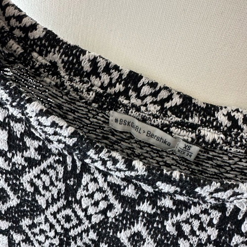Bershka blouse black and white used, size XS