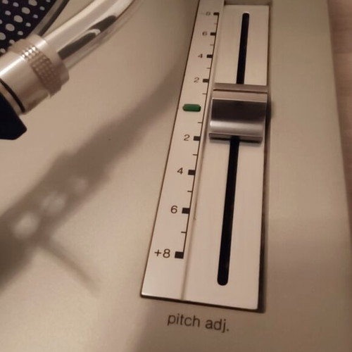 Tehnics SL-1200mkll turntable like new