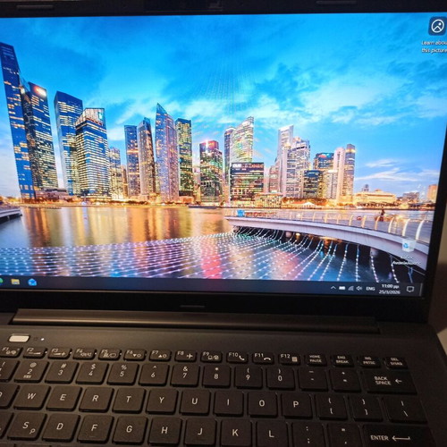 Dynabook Satellite Pro 14" laptop like new, Intel Celeron, 4GB RAM, 128GB SSD
