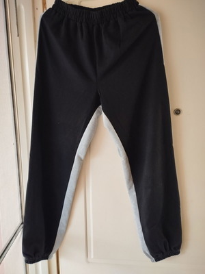 Two-tone sweatpants like new, small, black and gray