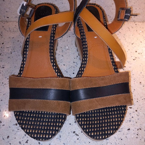 Gioseppo women's shoes new, two-tone leather platform size 41