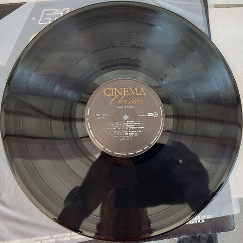 Cinema Classics 2xLP like new, pop genre