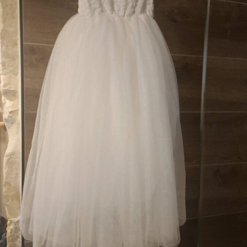 White lace flower girl dress like new for 4-year-olds