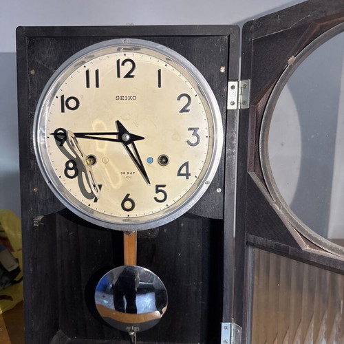 Collectible clock used, functional with key