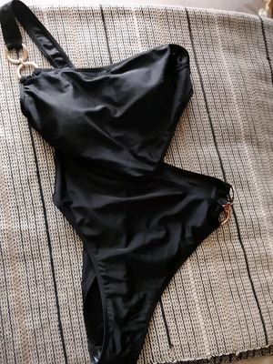 Μαγιό medium σαν καινούργιο