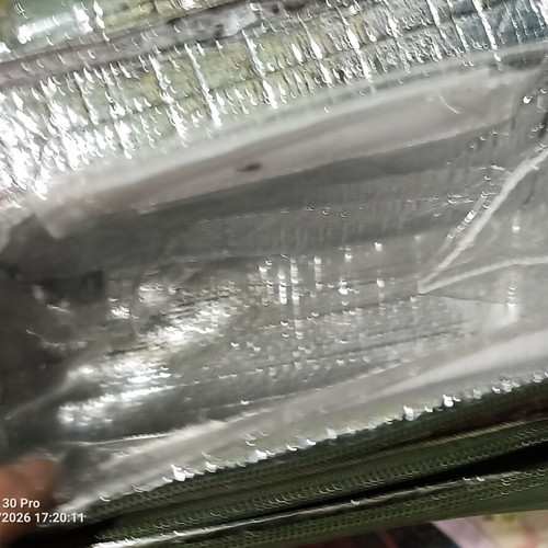Polo insulated lunch bag like new with three compartments and inner transparency