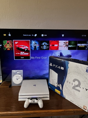 PlayStation 4 Pro Glacier White 1TB console with GoldH firmware
