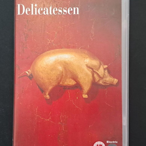 Delicatessen VHS like new with subtitles