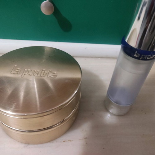la prairie 2 empty bottles (package 30€)