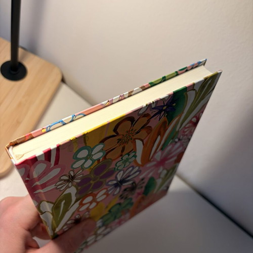 Agenda new, blank pages, hardcover with embossed design