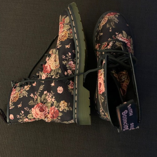 Dr. Martens 11821 Floral Victorian Canvas Lace Up Ankle Boots Womens