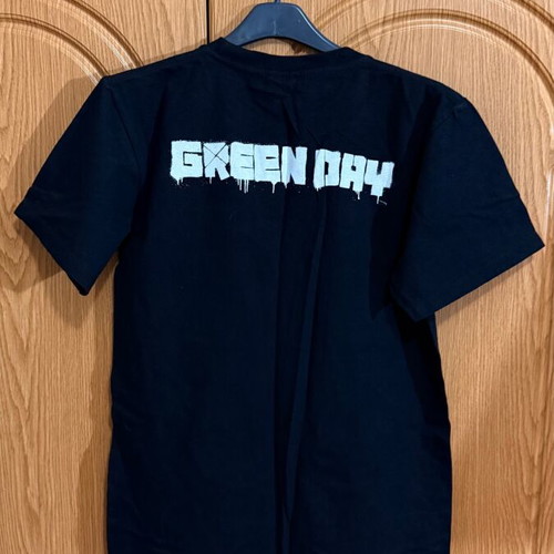 Green Day T-Shirt like new, American Idiot album cover, black, size S