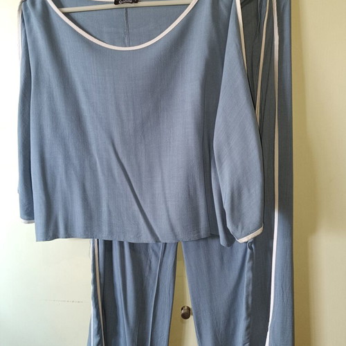 Viscose set in blue, like new