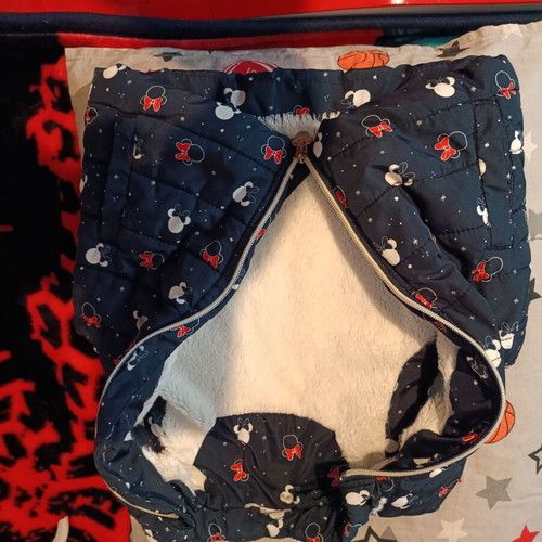Minnie sleeveless jacket used without hood for 3-4 years old