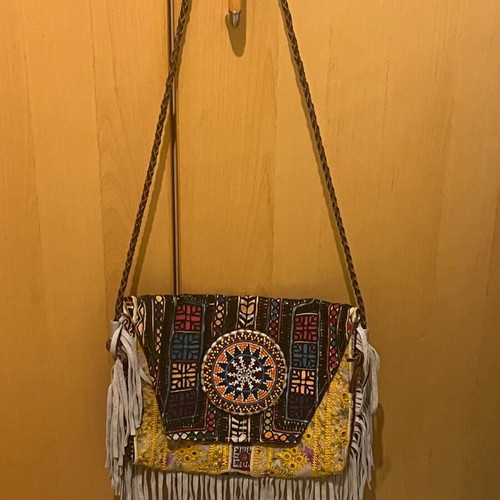 Embroidered bag like new, colorful, crossbody from Paris