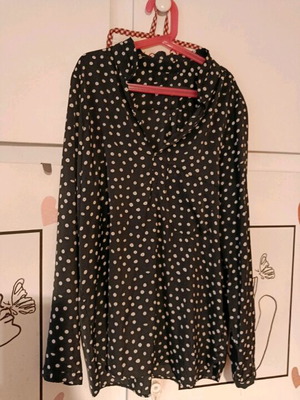 Zara polka dot shirt no S like new, black and white