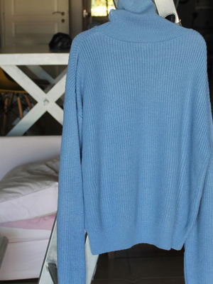 Winter knitted turtleneck sweater like new, blue, size M