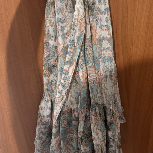 DLV wrap skirt one size, like new