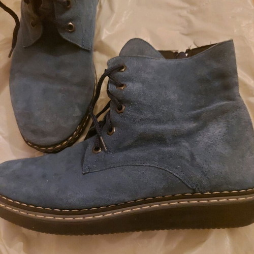 Blue soft suede ankle boots size 37 like new