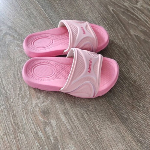 Admiral children's slippers size 29 pink like new