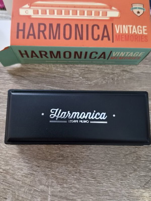 Harmonica Legami Milano with original case