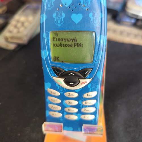 Nokia 8210 vintage mobile phone used, new battery