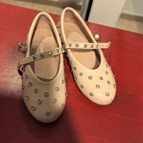 Ballerinas beige nude with studs size 31, lightly used