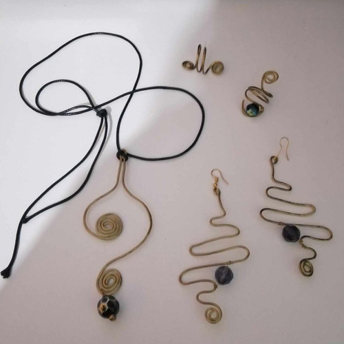 Wire jewels new, multicolored