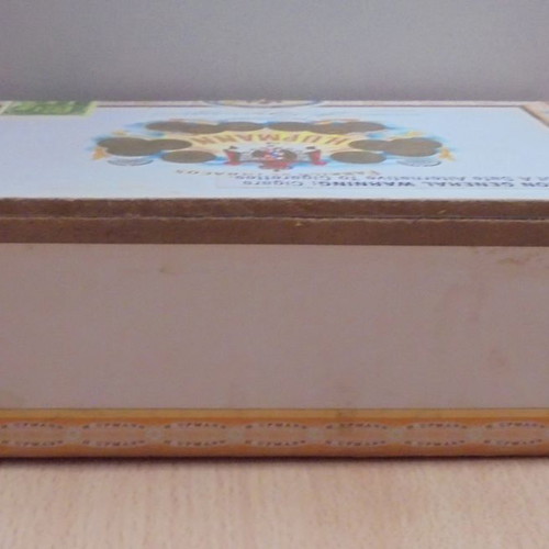 H. UPMANN old wooden cigar box used, empty