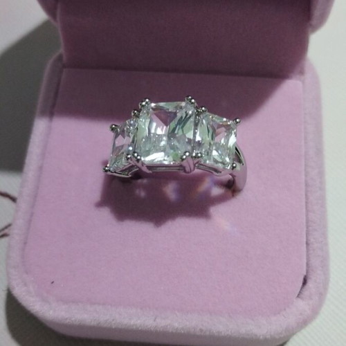 Silver ring s925 new, very shiny zircon, size 54 or 6