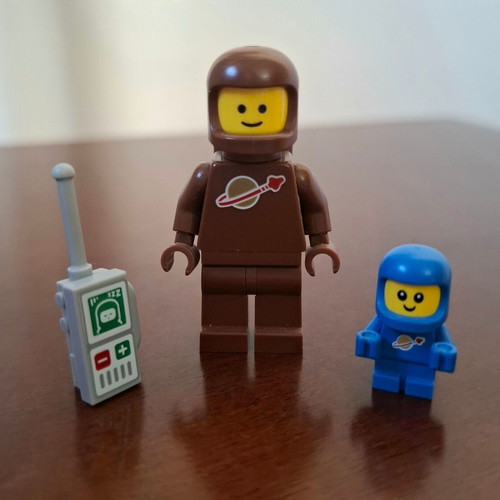 Lego Classic Space Brown Astronaut and Blue Spacebaby Minifigures like new