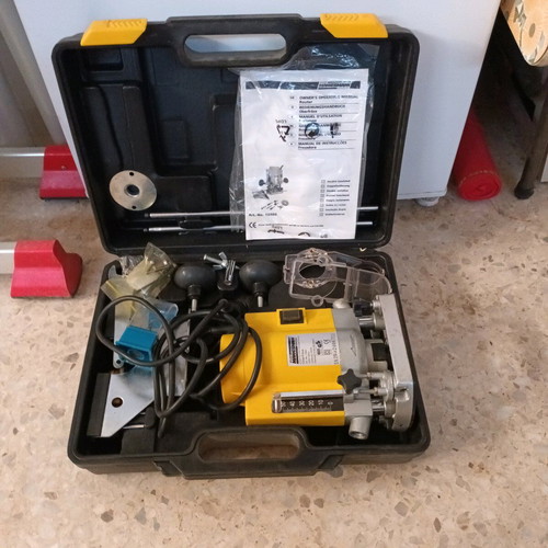 Mannesmann vertical router like new 1020W with guide