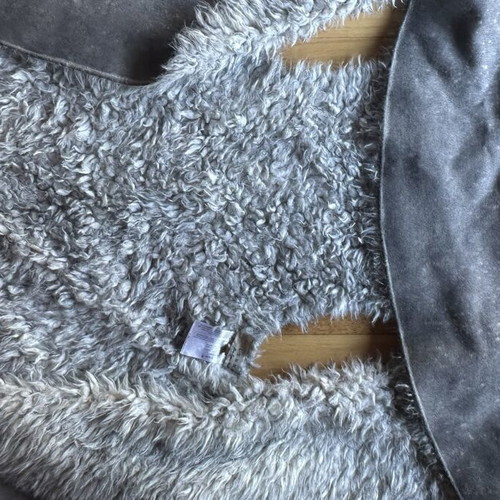 Lynne gray vest with fur size 42 like new