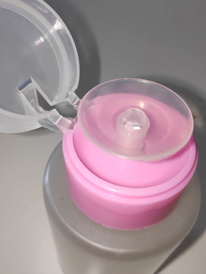 Liquid containers with pump, new, pack of 4