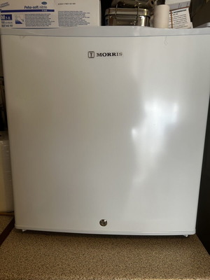 Morris Mini Bar 58lt white