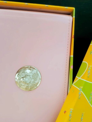 Photo album with pink leather cover 22×16 cm