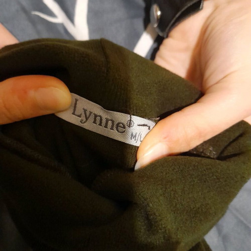Lynne women's brown turtleneck like new