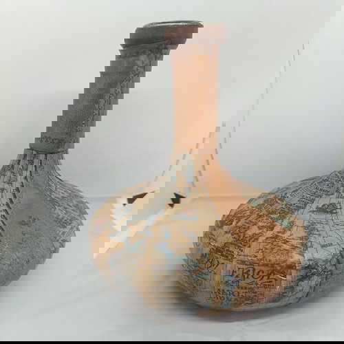 Бутилка ваза от Италия използвана, хартия и кожа