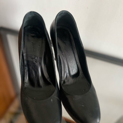 Black leather heels used, size 37
